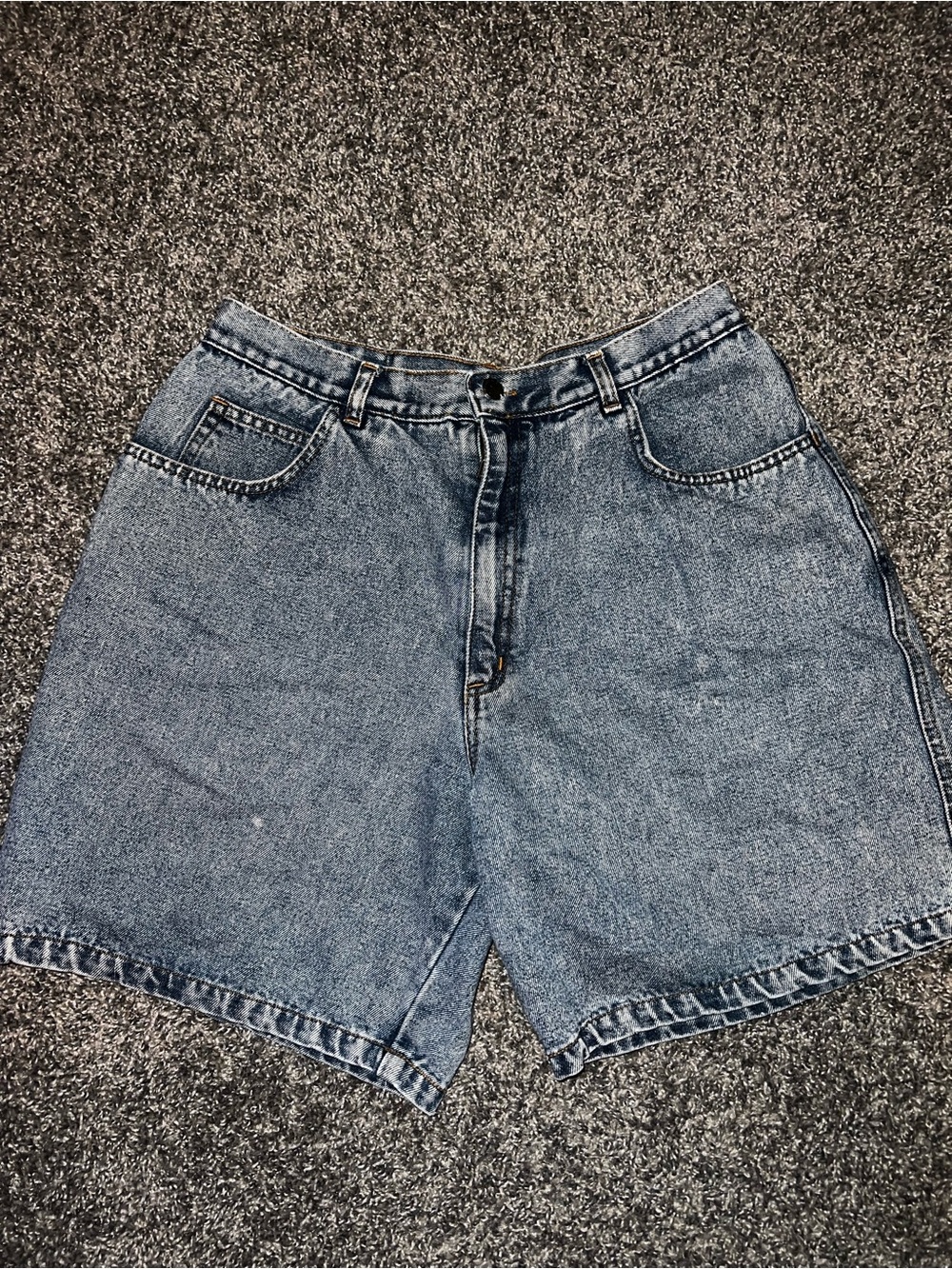 ClassicDenim Shorts - Light Blue